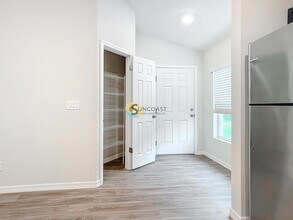 123 Lomond Dr in Port Charlotte, FL - Building Photo - Building Photo