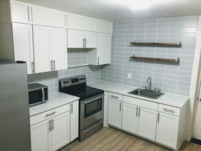 1560 Juniper St in Charleston, SC - Building Photo - Building Photo