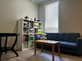 14466 17 Av in Surrey, BC - Building Photo