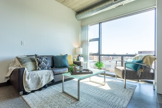 Z West Apartments in Ann Arbor, MI - Building Photo - Interior Photo