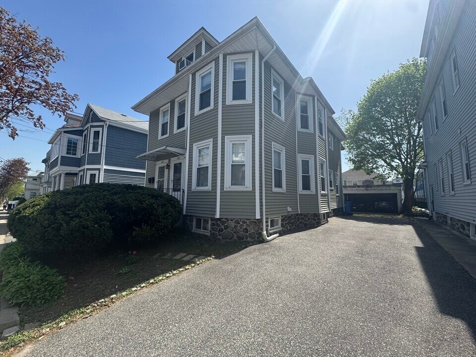 165 Beech St in Belmont, MA - Building Photo