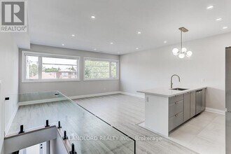44 Fairbank Ave in Toronto, ON - Building Photo - Building Photo