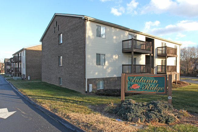 Autumn Ridge in Roanoke, VA - Foto de edificio - Building Photo