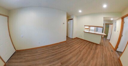 2042 College Heights Rd in Manhattan, KS - Building Photo - Building Photo