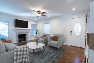 634 Stokeswood Ave SE in Atlanta, GA - Building Photo