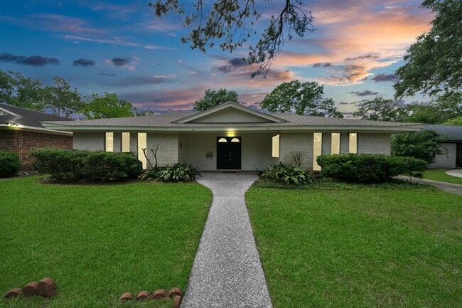 property at 5715 Braesvalley Dr