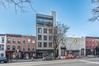 51 7th Ave in Brooklyn, NY - Foto de edificio - Building Photo