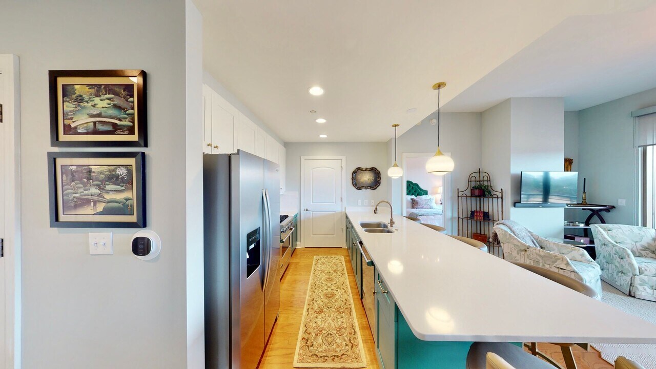 701 Royal Ct in Charlotte, NC - Building Photo