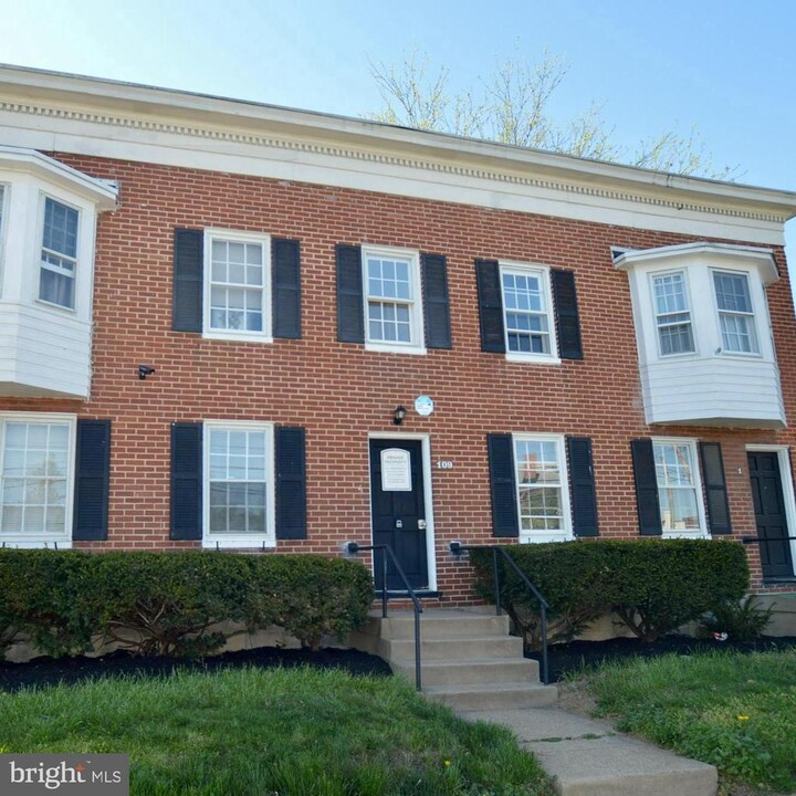 109 S Bentz St in Frederick, MD - Building Photo