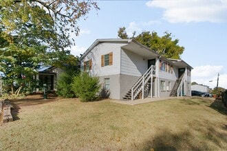 Hickory Hill in Birmingham, AL - Building Photo - Interior Photo