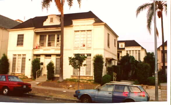 931-935 1/2 S. Hobart Bl. in Los Angeles, CA - Foto de edificio