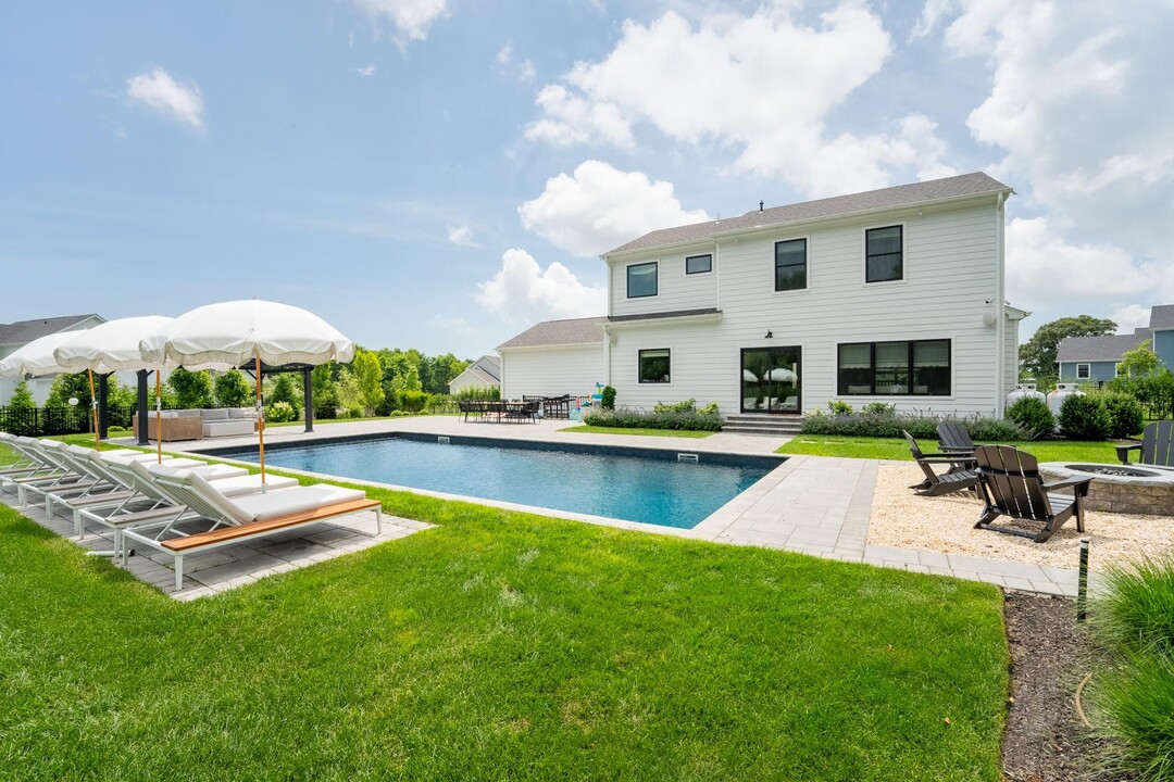 2915 Stanley Rd in Mattituck, NY - Foto de edificio