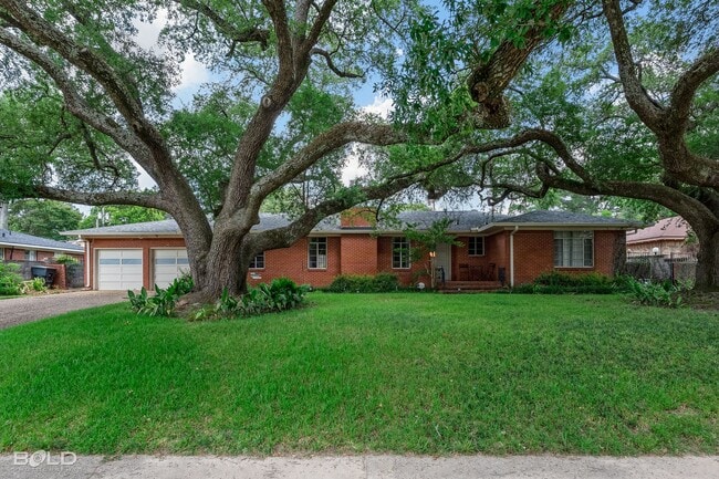 property at 222 Stephenson St