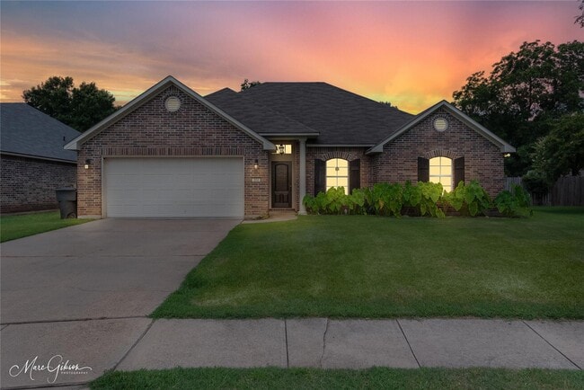 property at 304 Avondale Ln