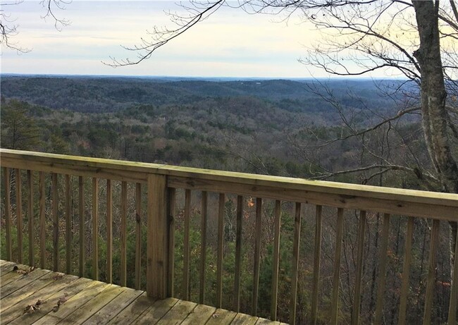 308 Crown Mountain Dr in Dahlonega, GA - Foto de edificio - Building Photo