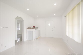 1722 Dewey St-Unit -2 in Hollywood, FL - Building Photo - Building Photo