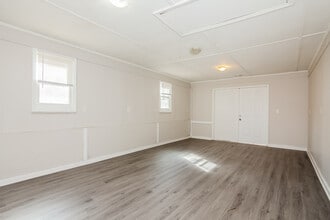 2717 Dogwood Cir in Charlotte, NC - Building Photo - Building Photo