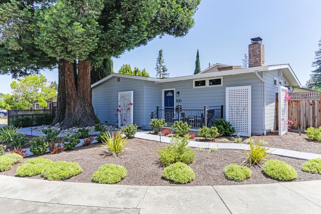 830 Century Dr in Campbell, CA - Building Photo