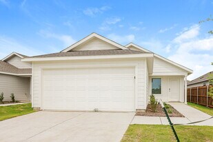 1223 Maple St in Wilmer, TX - Building Photo