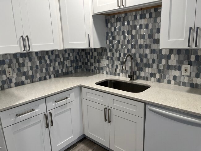 4712 Golfview Blvd in Lehigh Acres, FL - Building Photo - Building Photo