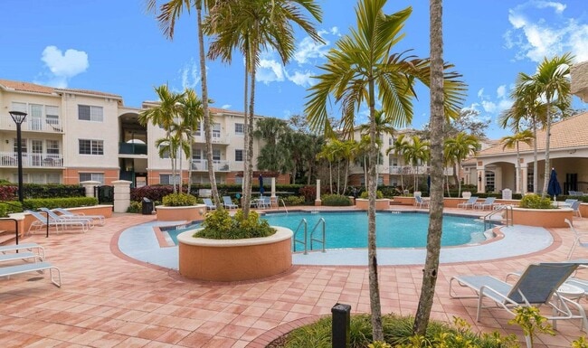 9825 Baywinds Blvd in West Palm Beach, FL - Building Photo - Building Photo