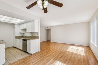 476 E Cypress Ave in Burbank, CA - Building Photo - Building Photo