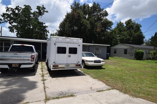 property at 104 W Lancaster Rd