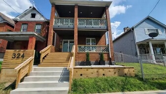 324 W 14th Ave in Homestead, PA - Building Photo