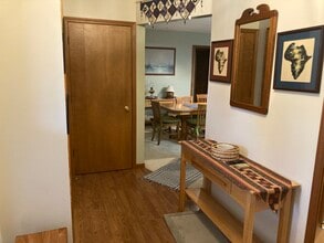 1408 Kentfield Way, Unit #2 in Goshen, IN - Foto de edificio - Building Photo