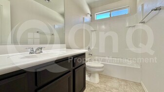 2282 S Deerfield Ln in Gilbert, AZ - Building Photo