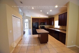 7957 Rex Hill Trail, Unit 505 in Orlando, FL - Foto de edificio - Building Photo