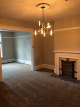 1428-1/2 E 3rd St in Duluth, MN - Building Photo - Building Photo