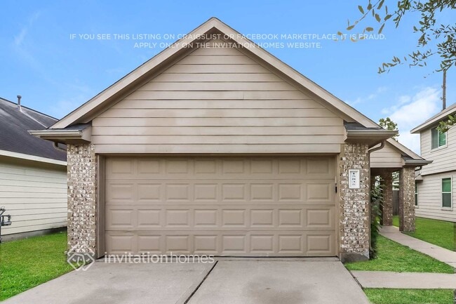 property at 15835 Regal Trace Ln