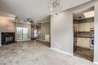 9910 Royal Ln in Dallas, TX - Building Photo - Building Photo