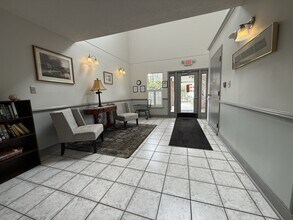 1231 Ladys Island Dr in Port Royal, SC - Building Photo - Building Photo