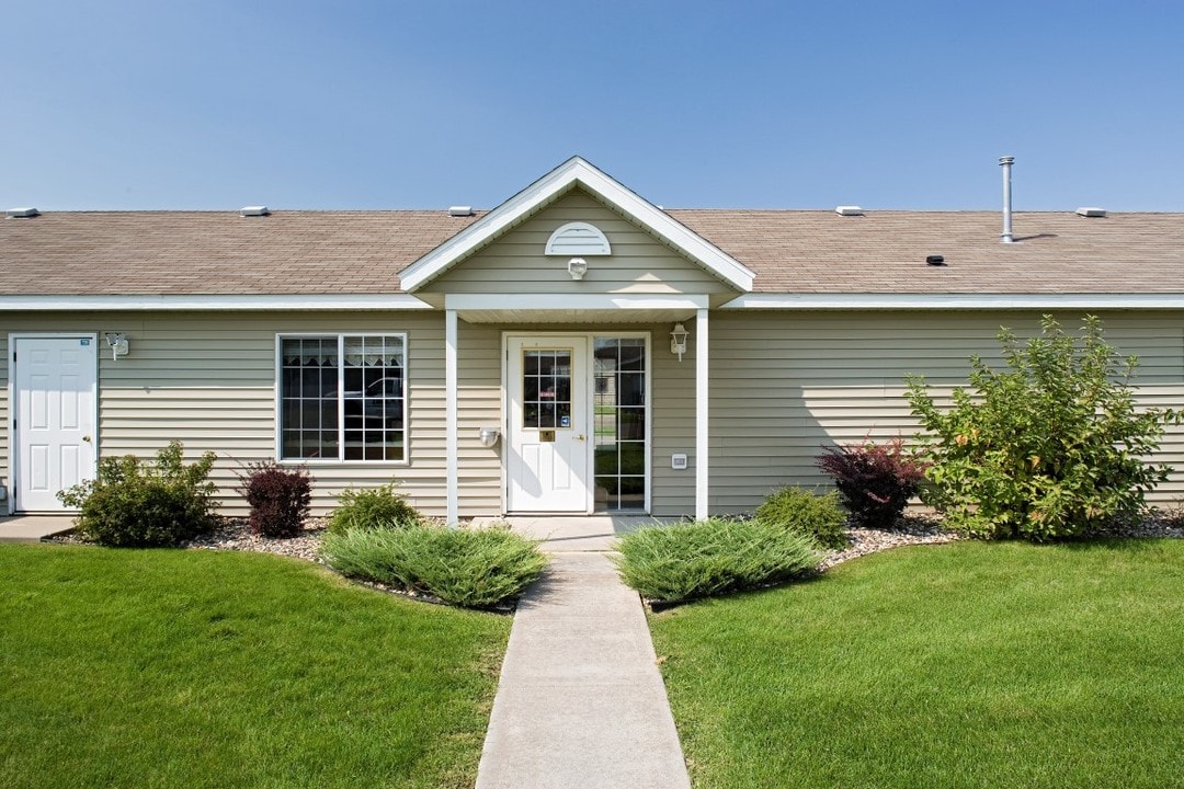 Cottages of Albertville Senior Townhomes in Albertville, MN - Building Photo