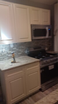 1924 W Venango St photo'