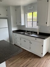 215 Floyd Ave in Modesto, CA - Building Photo - Building Photo