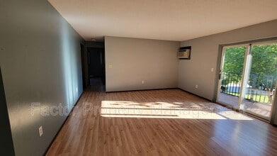 418 Allan Ave in North Mankato, MN - Building Photo - Building Photo