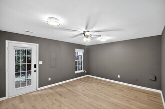 12099 Wallower Way in Linton Hall, VA - Building Photo - Building Photo