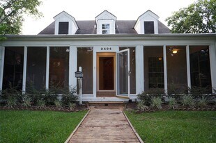 2404 Nottingham St in Houston, TX - Building Photo