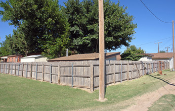 West End in Lubbock, TX - Building Photo - Building Photo