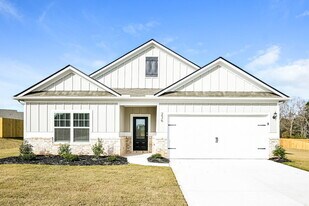 236 Oliver Dr in Locust Grove, GA - Building Photo