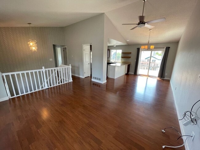 205 W Cornwall Ct in Lafayette, CO - Building Photo - Building Photo