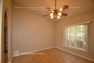 9509 27th Ave E in Palmetto, FL - Foto de edificio - Building Photo