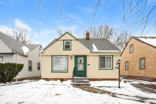 15507 Cloverside Ave