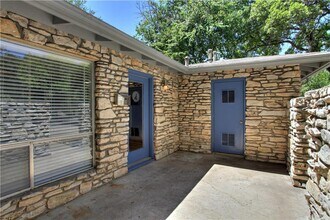 2313 La Casa Dr in Austin, TX - Building Photo - Building Photo