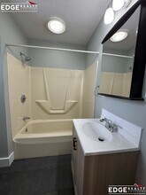 4 Franklin St, Unit 1 in Natick, MA - Foto de edificio - Building Photo