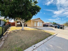 289 Tangerine Dr in El Centro, CA - Building Photo - Building Photo