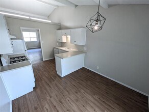 6904 Circle S Rd in Austin, TX - Building Photo - Building Photo